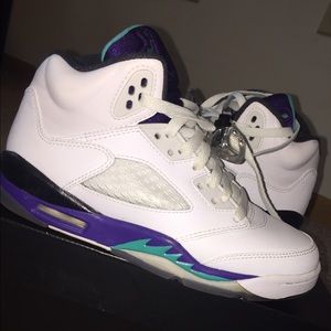 Jordan retro 5 grape gs