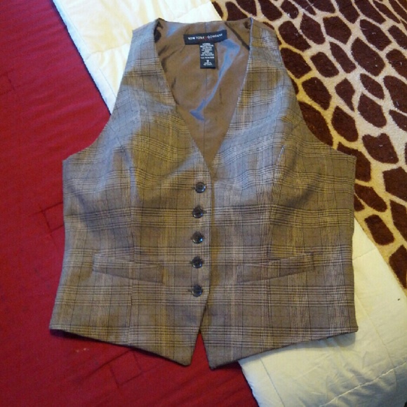 New York & Company Stretch Halter Vest sz 8