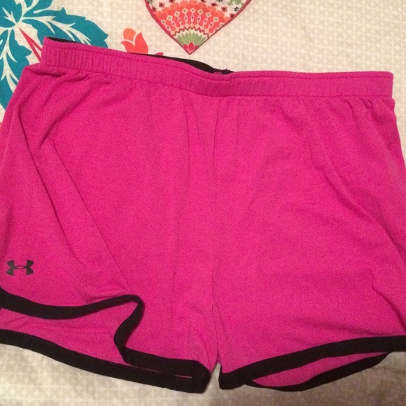 Under Armour Shorts - Picture 1 of 1