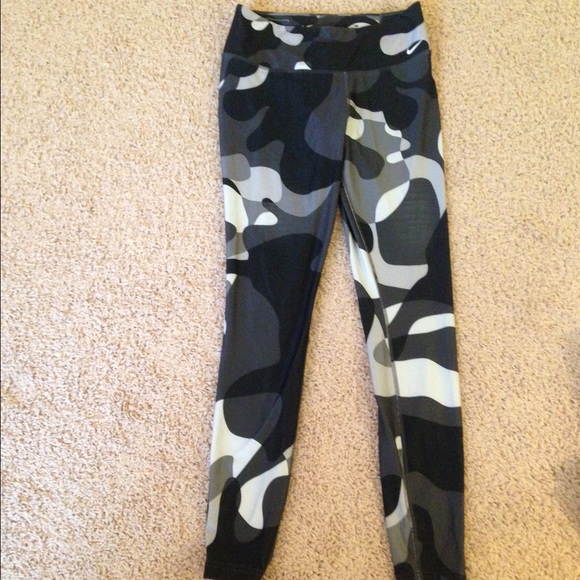 Nike dri fit leggings