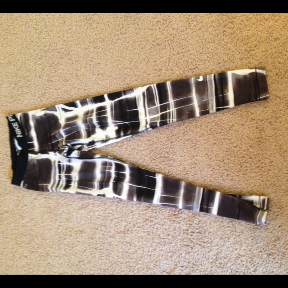 Nike dri fit leggings