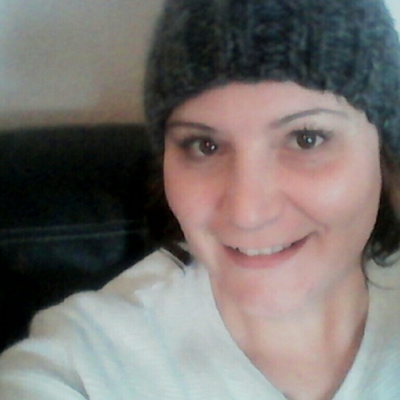 Meet your Posher, Mia - Picture 2 of 2