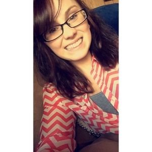 Meet your Posher, Emily