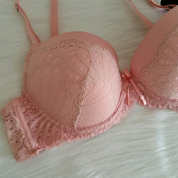 Beautiful Push Up Bra Brand New. - Picture 2 of 4