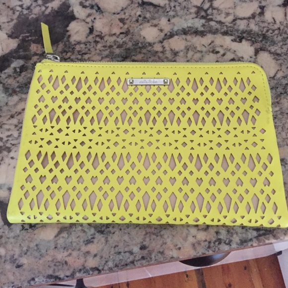 Stelladot Yellow Clutch