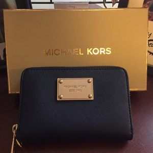 Michael Kors wallet/phone holder