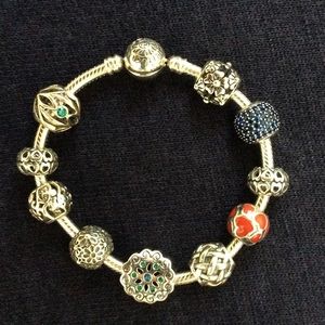 Charm bracelet