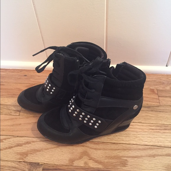 Wedge sneakers