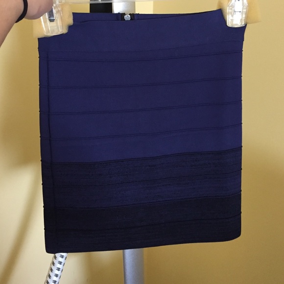 NWOT guess BLUE BAYLAGE BODY SKIRT