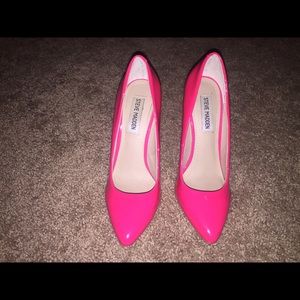 Pink pointed toe Steve Madden heels