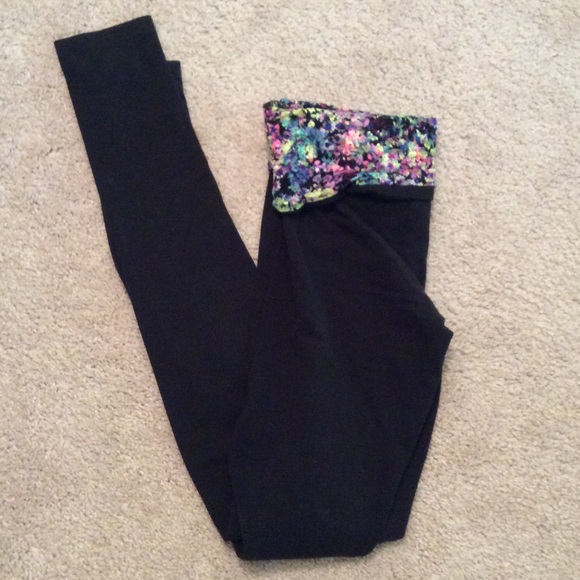 VS Multicolor Lace waistband Leggings