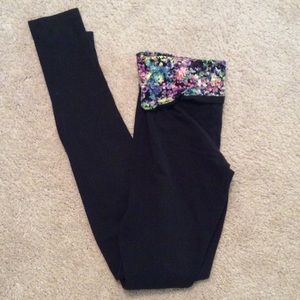 VS Multicolor Lace waistband Leggings