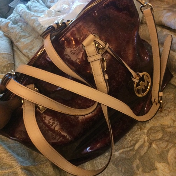 MAKE OFFERS☺️‼️ Michael Kors Burgundy Bag - Picture 3 of 4