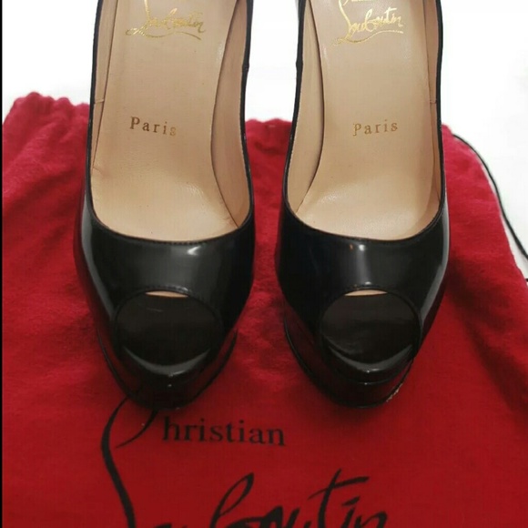 Authentic Christian Louboutin lady peeps - Picture 2 of 4