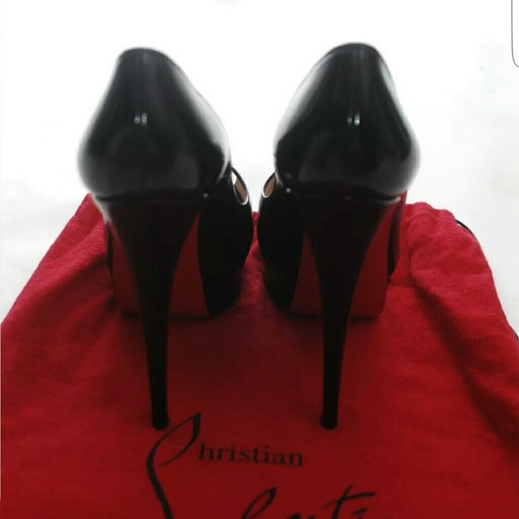 Authentic Christian Louboutin lady peeps - Picture 3 of 4