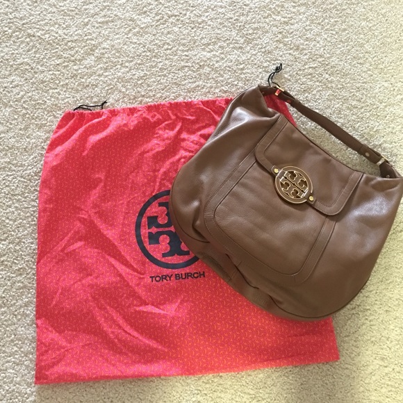 Tory Burch Hobo in Camel