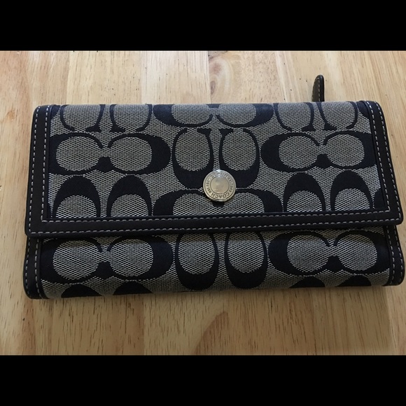 Authentic Signature Black Coach Wallet