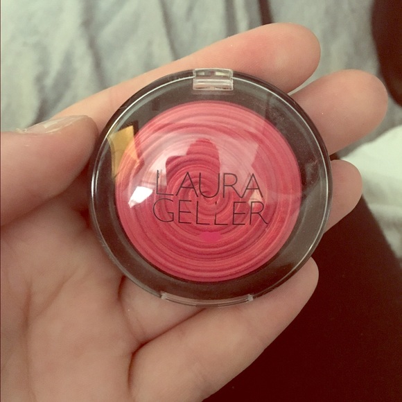 Laura Geller Baked Gelato Swirl Blush shade Guava