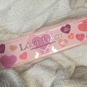 Too Faced Love Flush Blush Palette