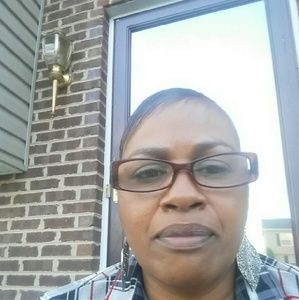 Meet your Posher, Connie