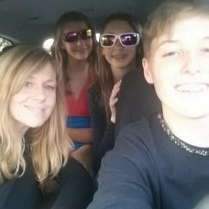 Meet your Posher, Katelyn