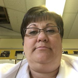Meet your Posher, Debbie