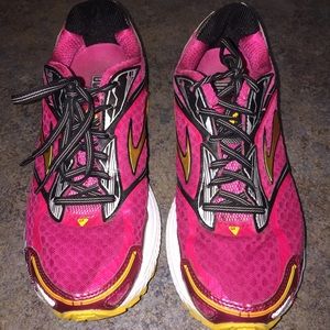Women's Brooks ghost 7 size 8.5