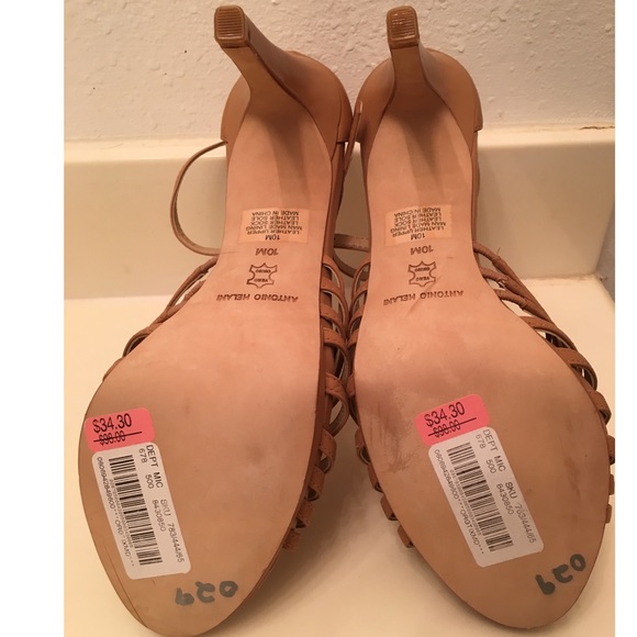 Antonio Melani tan heels - Picture 2 of 3