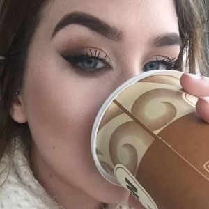 Meet your Posher, Logan