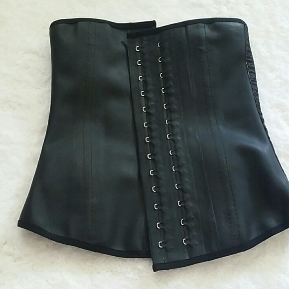 Waist cincher