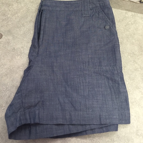 Shorts - Picture 3 of 3