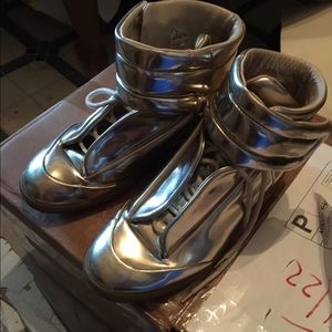 Gold maison Martin margielas sz 8