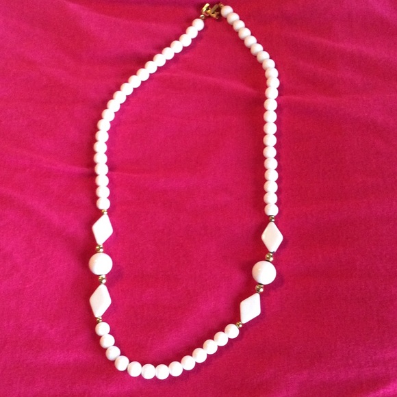 Jewelry - Price reduced! White Necklace