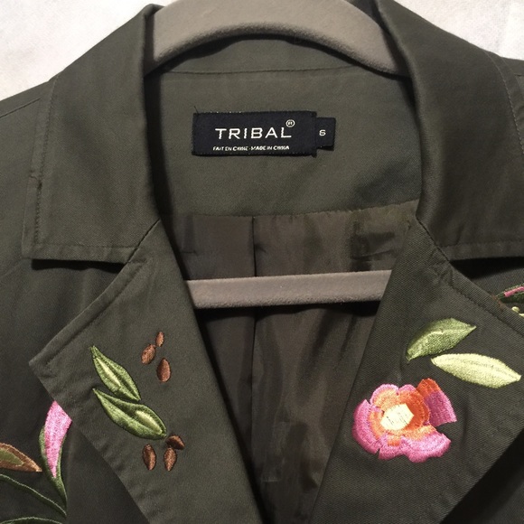 Beautiful Embroidery jacket!!!! - Picture 2 of 3