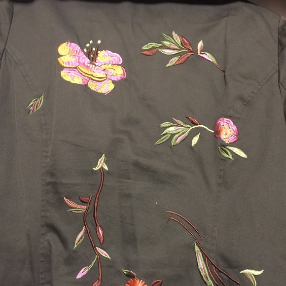 Beautiful Embroidery jacket!!!! - Picture 3 of 3