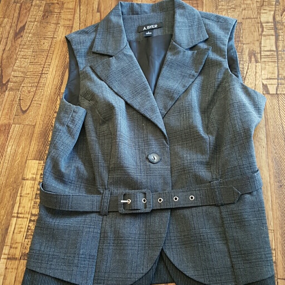 A. Byer Dressy Vest size Large