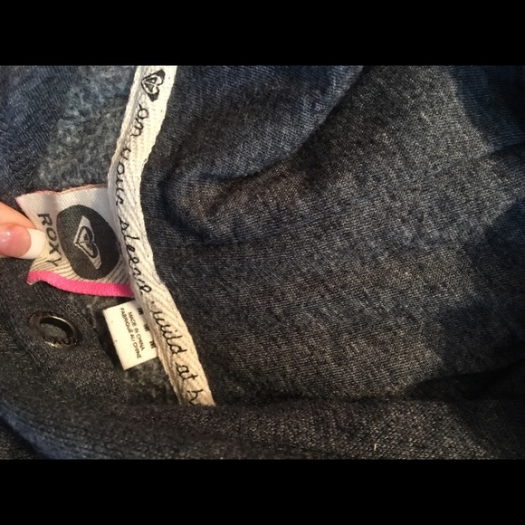 Roxy Sweatshirt - Picture 2 of 3