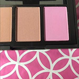 NARS issist cheek palette