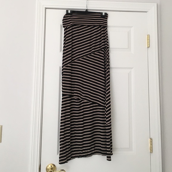 Max Studio maxi skirt