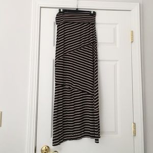 Max Studio maxi skirt