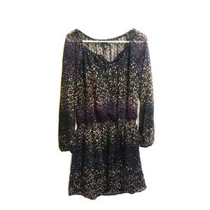 Jessica Simpson cinched waist v neck tunic