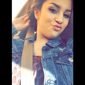 Meet your Posher, Hannah