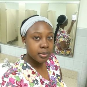 Meet your Posher, Adelline