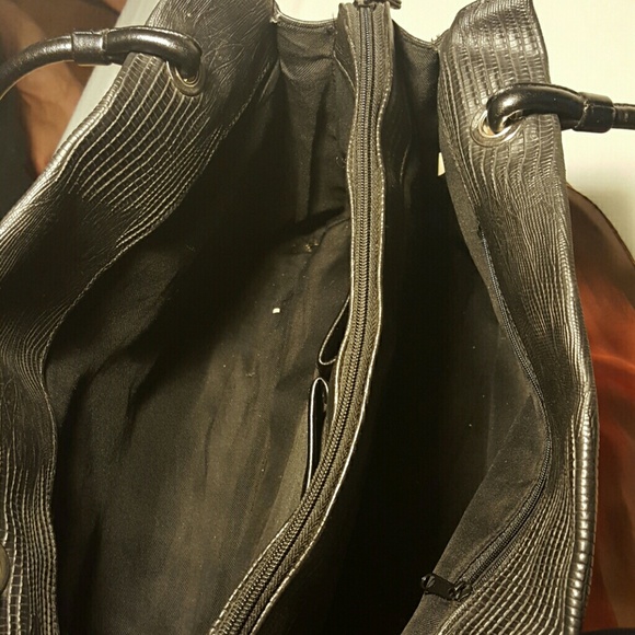 Textured Black Tote - Picture 4 of 4