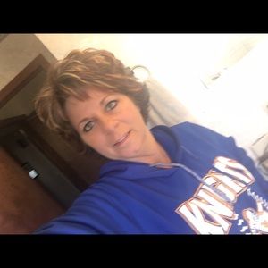 Meet your Posher, Jenny