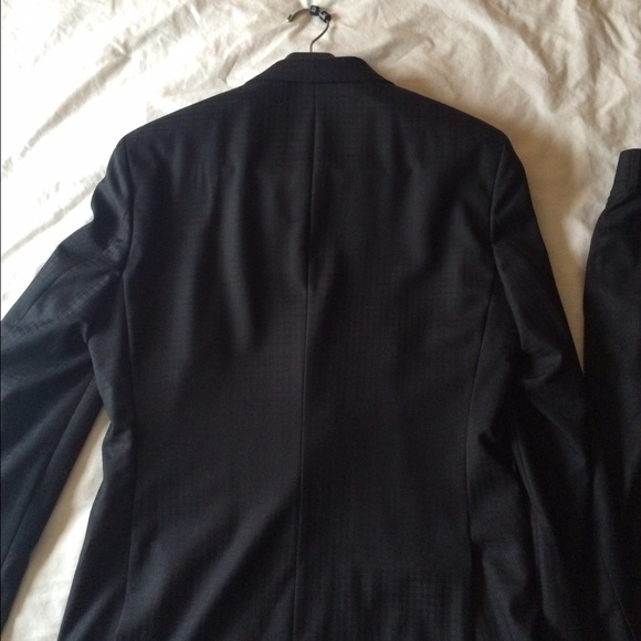 Men's suit - Picture 2 of 3