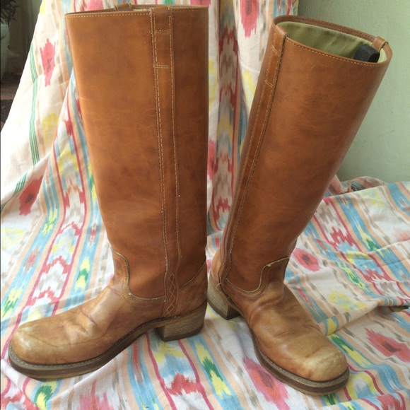 Dingo boots size 8M
