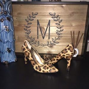 Nine West Leopard pumps