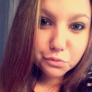 Meet your Posher, Allie