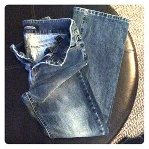 Victoria Secret Jeans Inseam 31-32". 19" leg open